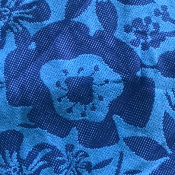 LulaRoe Classic T - Picture 5 of 5